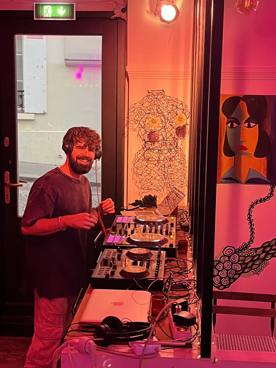 adn-service-dj-booth-12